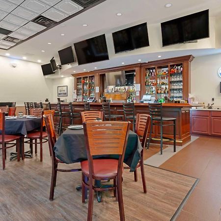 Clarion Hotel & Suites BWI Airport North Brooklyn Park Exterior foto
