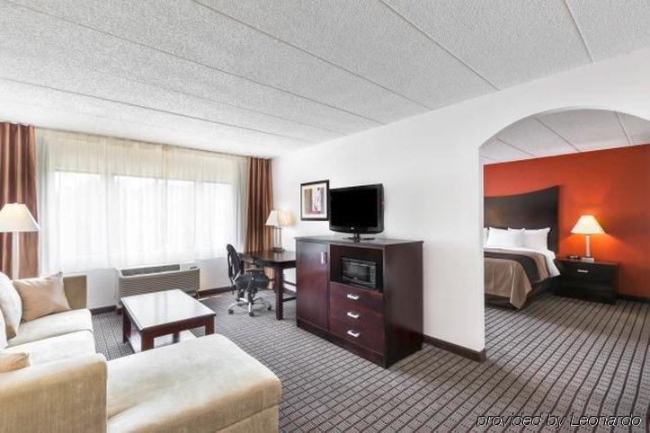 Clarion Hotel & Suites BWI Airport North Brooklyn Park Exterior foto