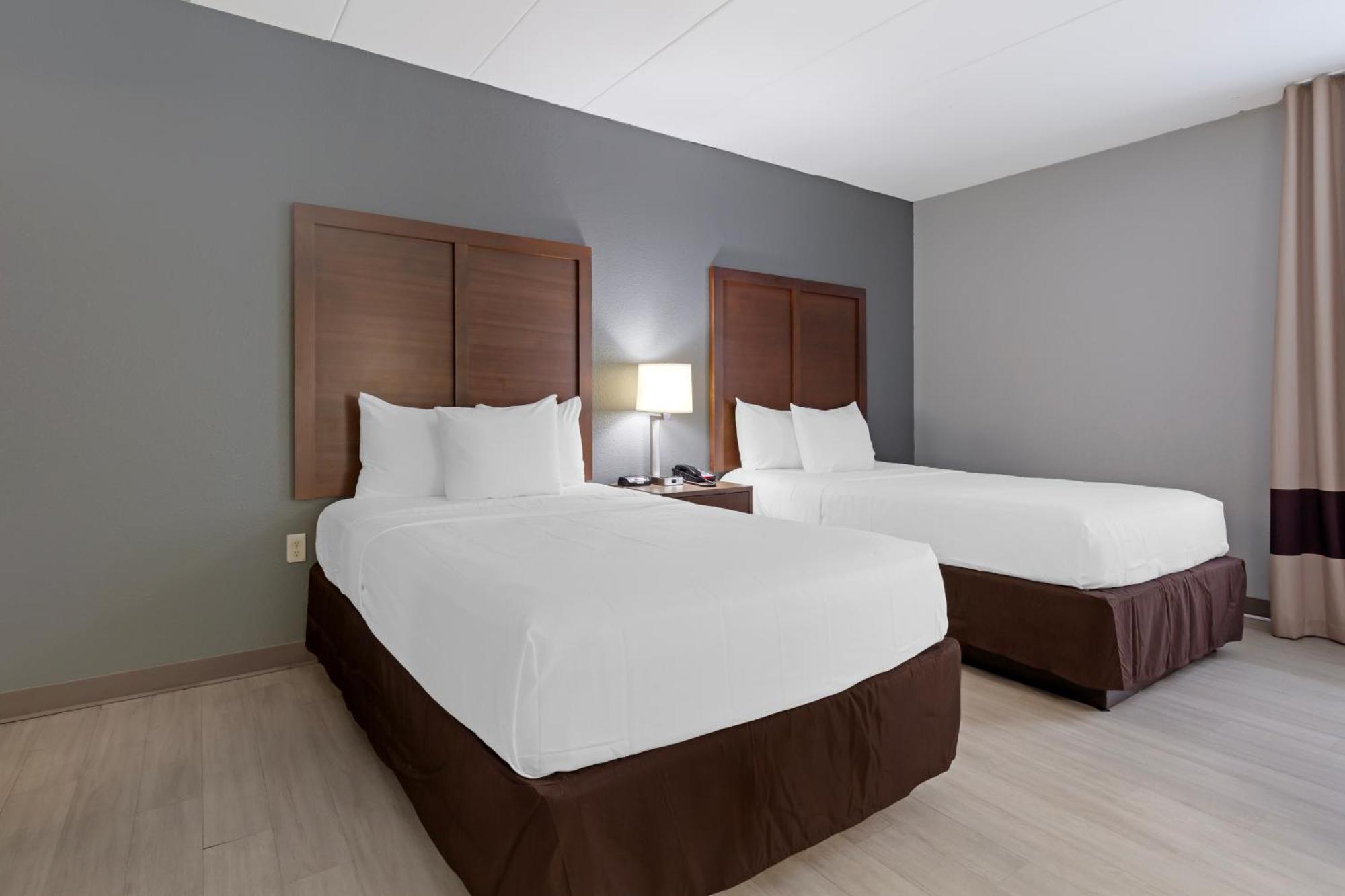 Clarion Hotel & Suites BWI Airport North Brooklyn Park Exterior foto