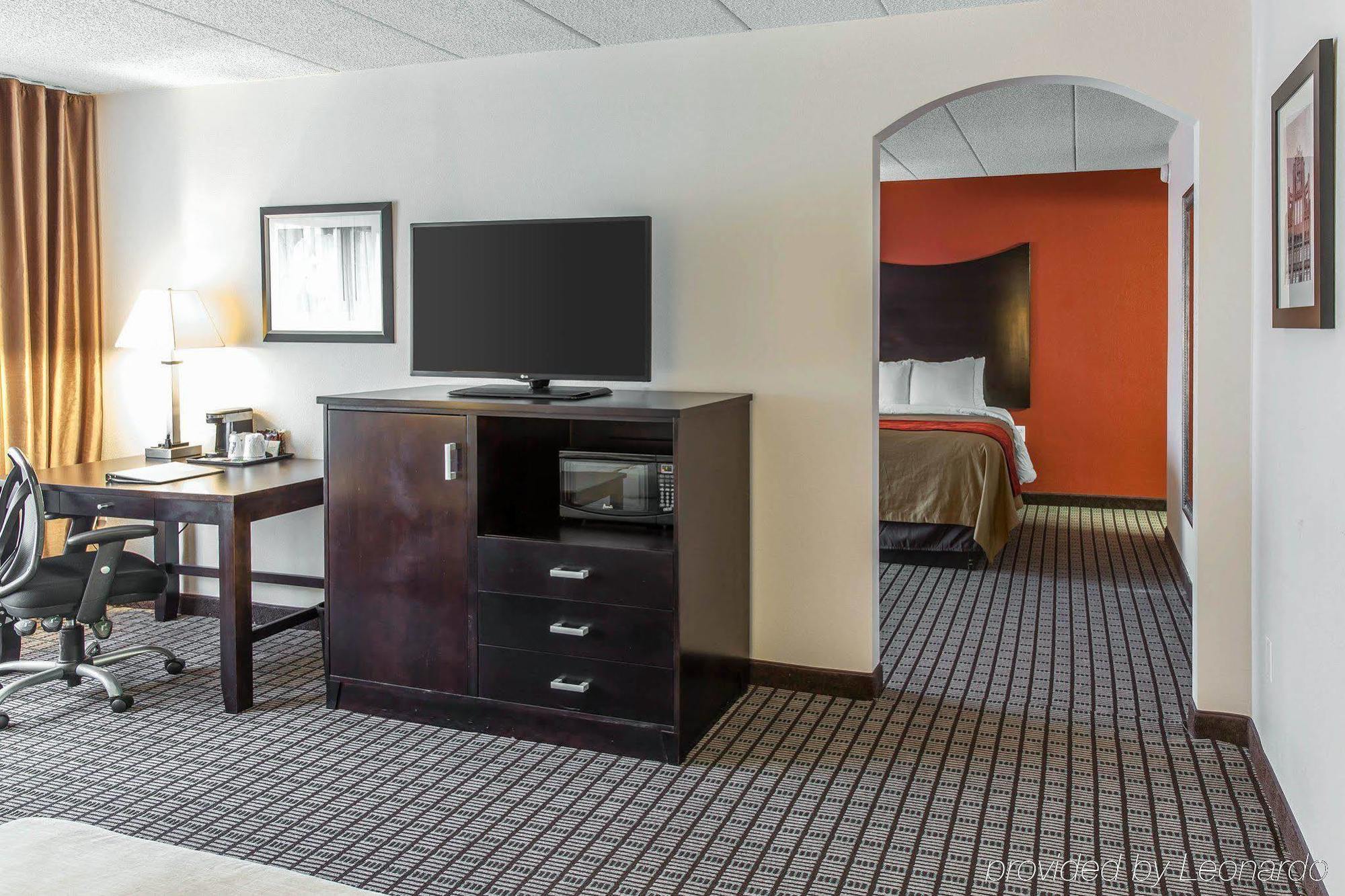 Clarion Hotel & Suites BWI Airport North Brooklyn Park Exterior foto